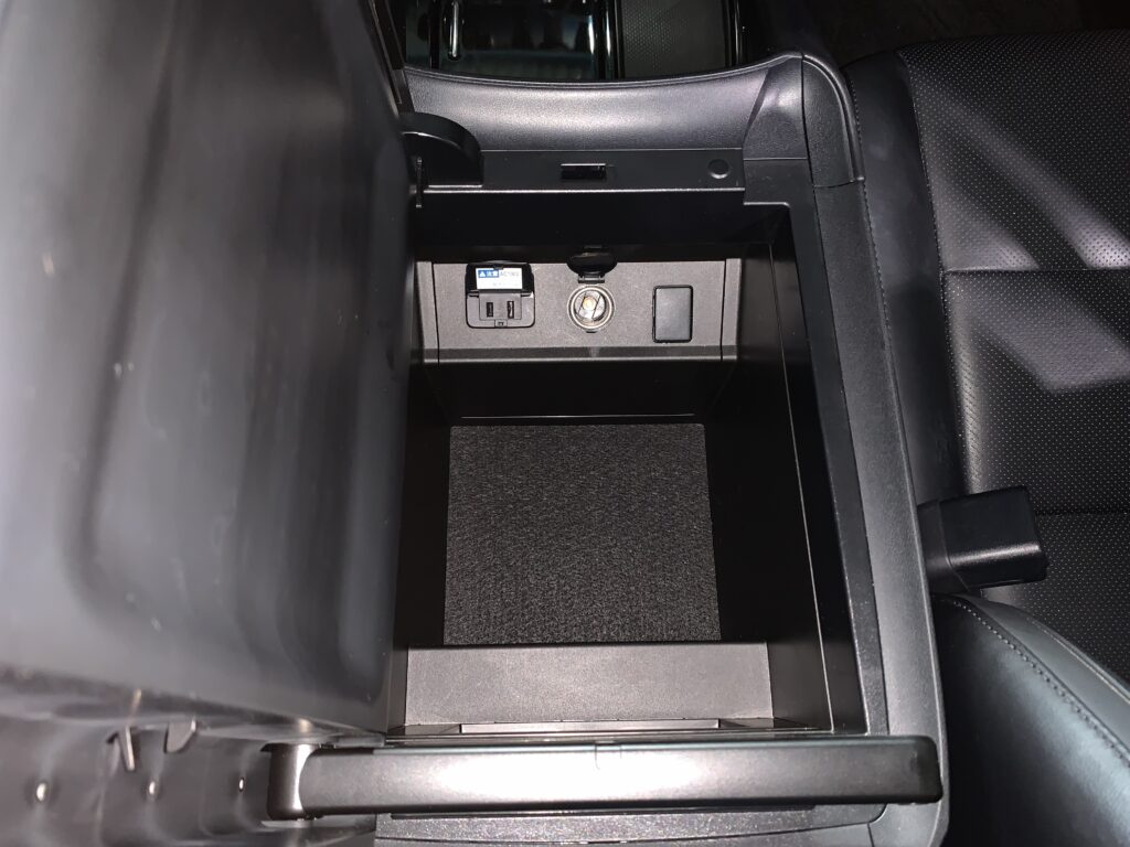 トヨタ アルファード ハイブリッド 2.5 SR Cパッケージ 4WD