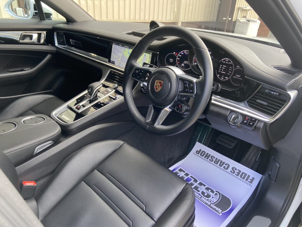 R.2(2020)年 ポルシェ パナメーラ 3.0 PDK スポーツクロノPKG