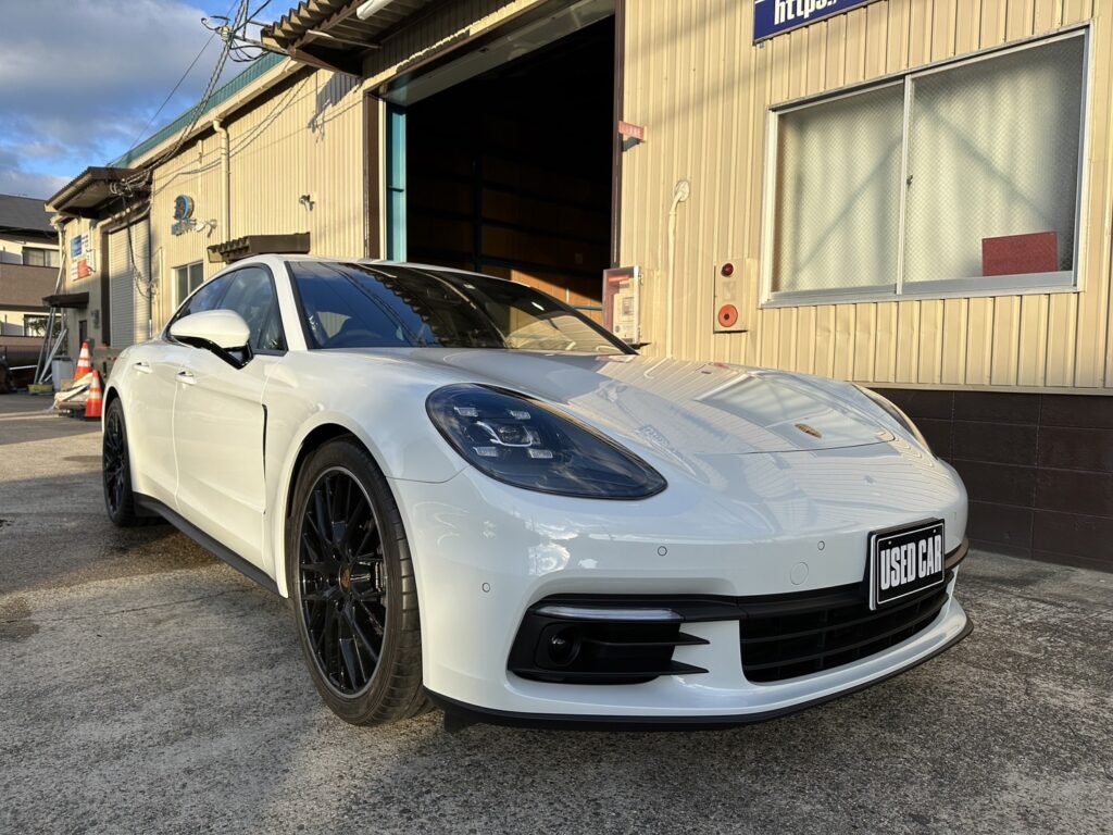 R.2(2020)年 ポルシェ パナメーラ 3.0 PDK スポーツクロノPKG