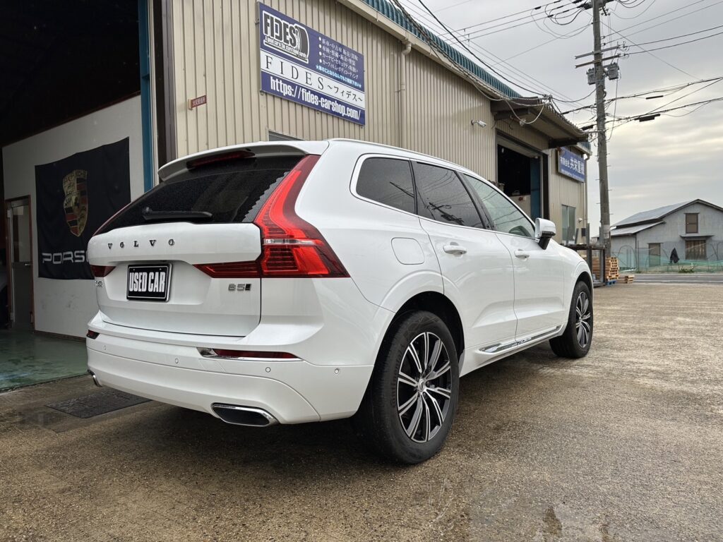 R.3(2021)年 ボルボ XC60 B5 AWD インスクリプション 4WD