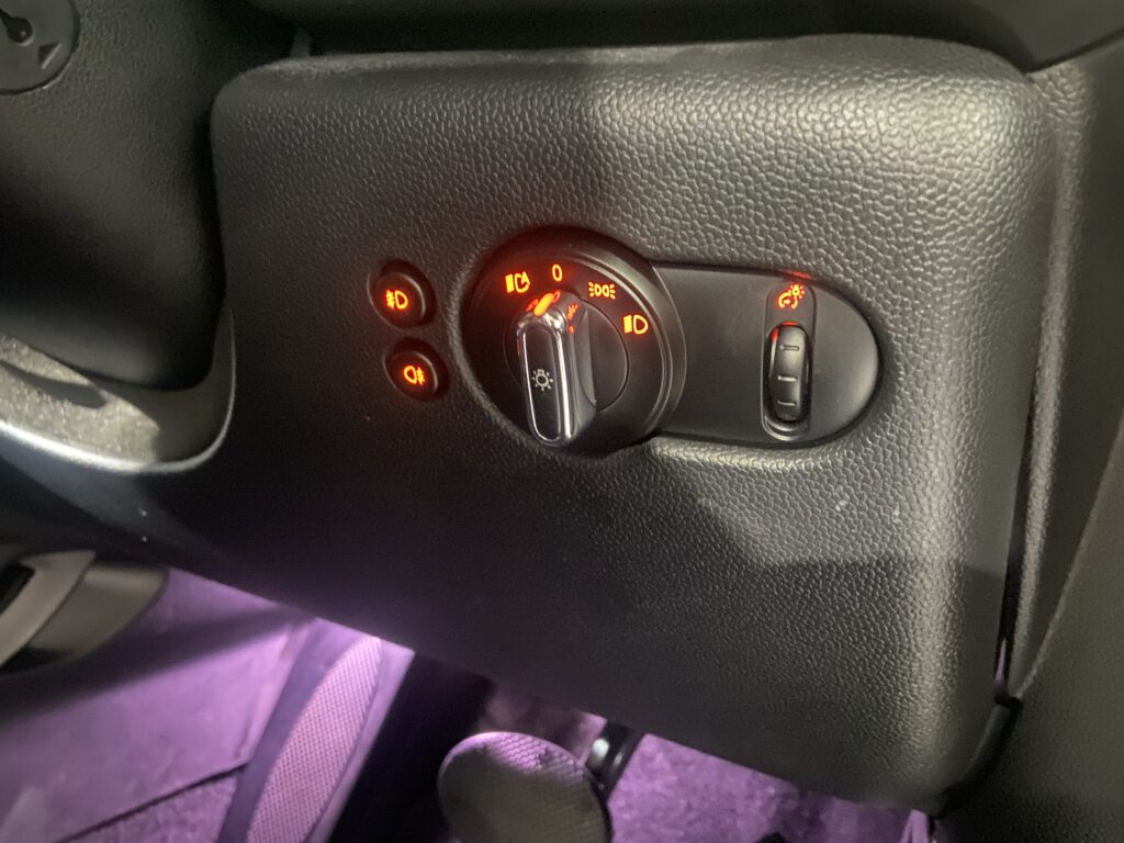 H.30(2018)年 BMW MINI ミニ クーパー SD