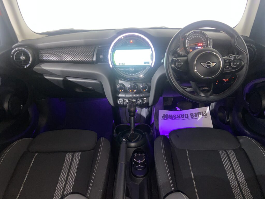 H.30(2018)年 BMW MINI ミニ クーパー SD