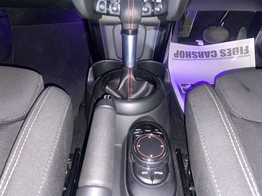 H.30(2018)年 BMW MINI ミニ クーパー SD