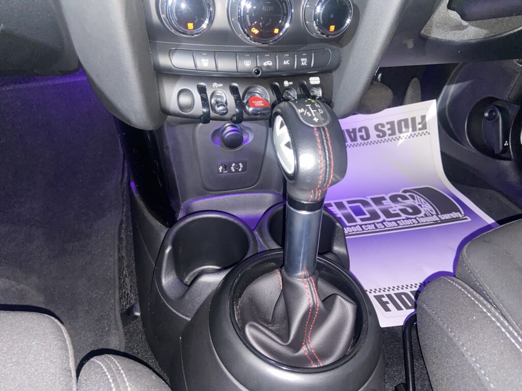 H.30(2018)年 BMW MINI ミニ クーパー SD
