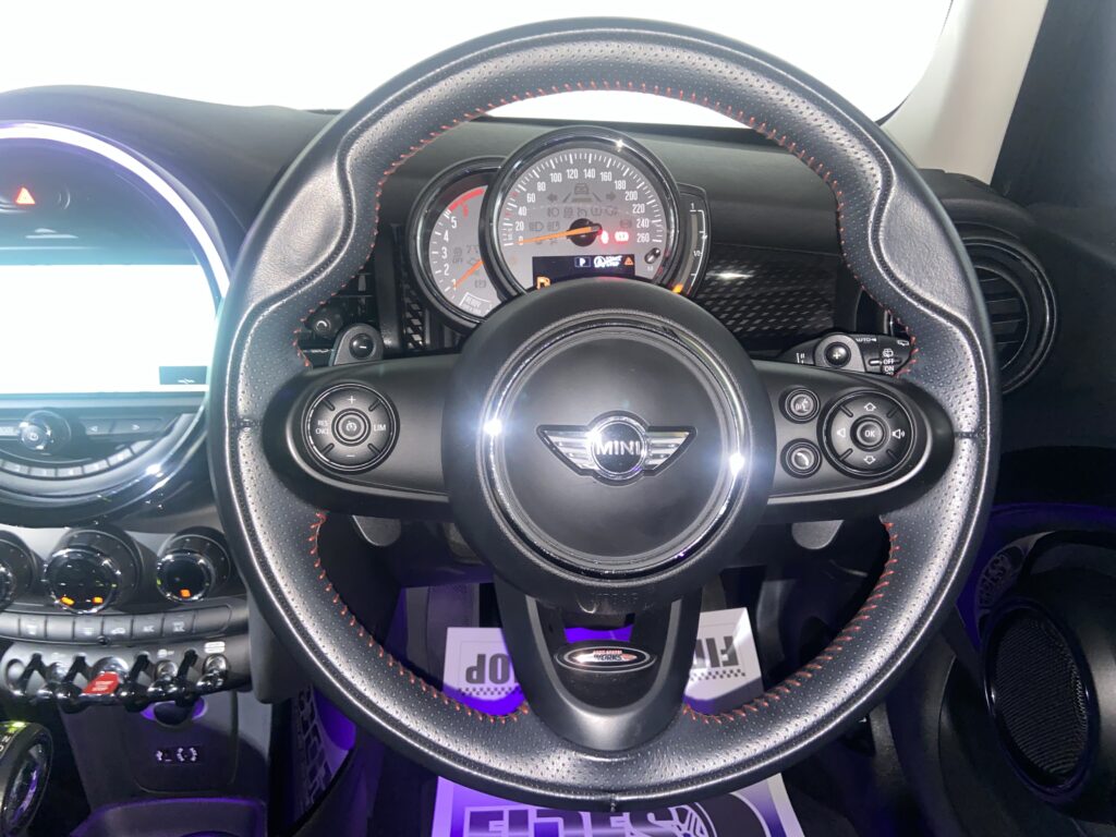 H.30(2018)年 BMW MINI ミニ クーパー SD