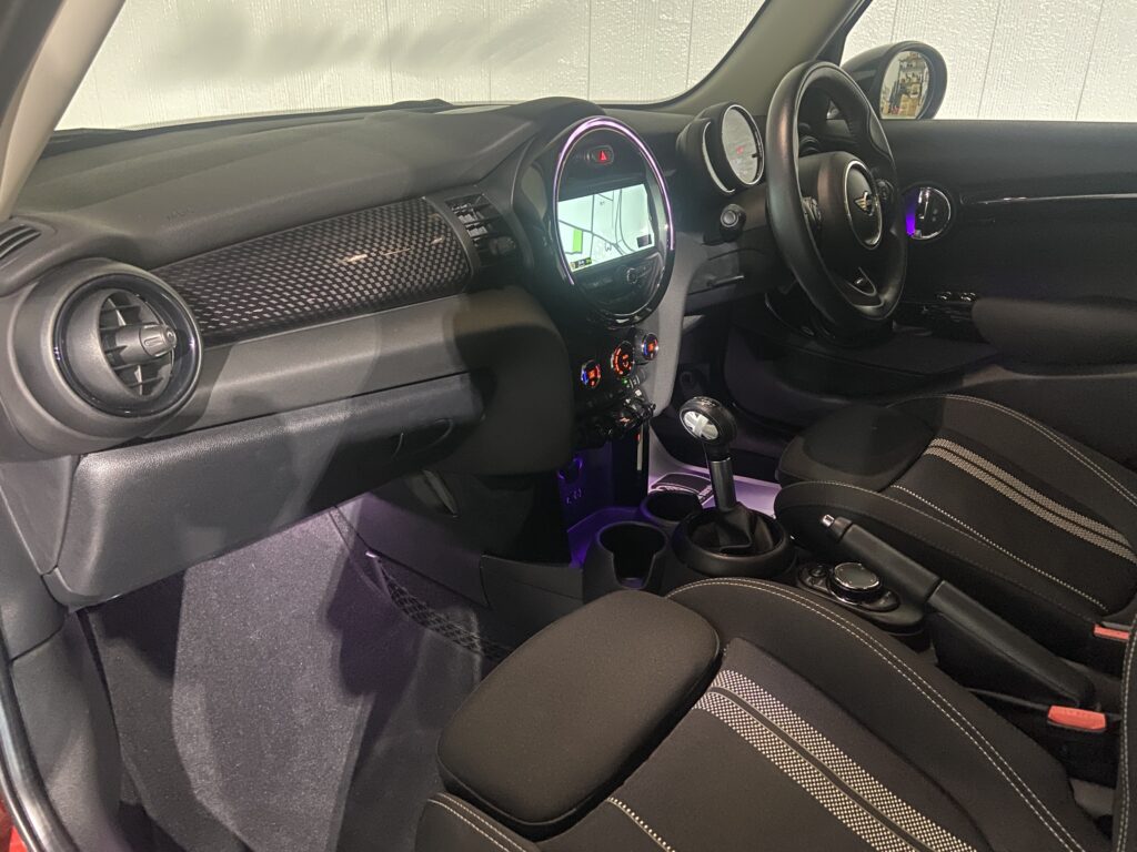 H.30(2018)年 BMW MINI ミニ クーパー SD