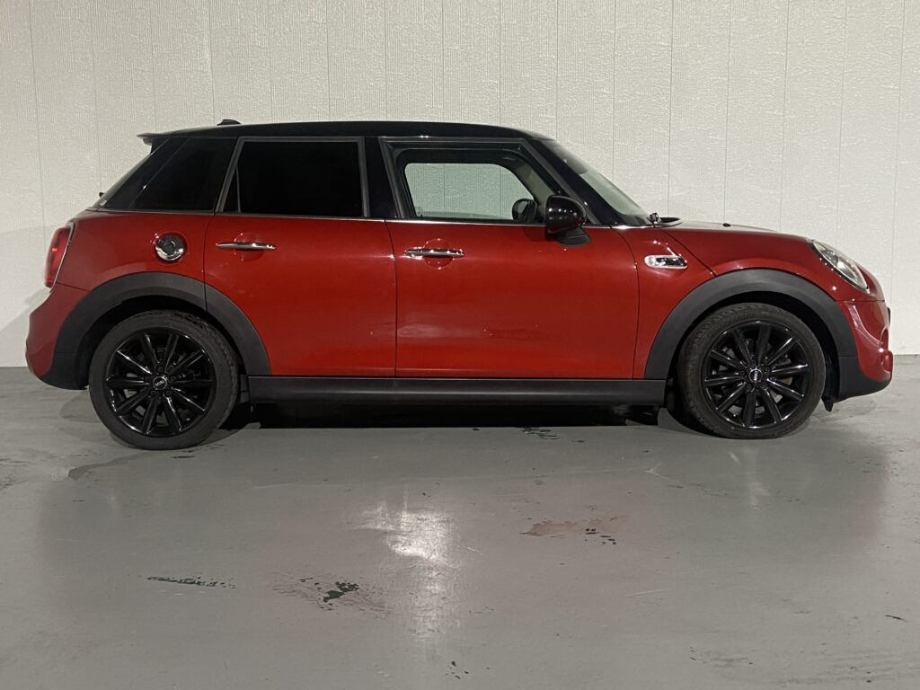 H.30(2018)年 BMW MINI ミニ クーパー SD
