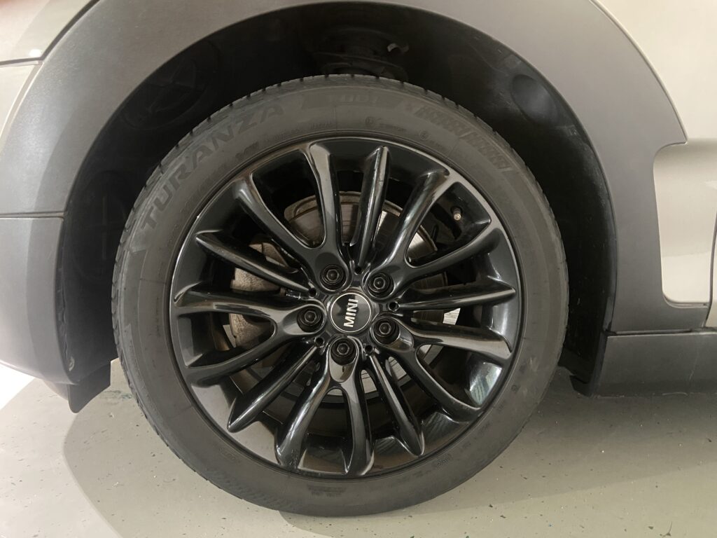 H.28(2016)年 BMW MINI ミニクラブマン クーパー