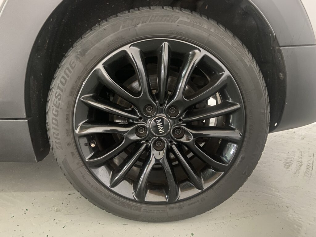 H.28(2016)年 BMW MINI ミニクラブマン クーパー