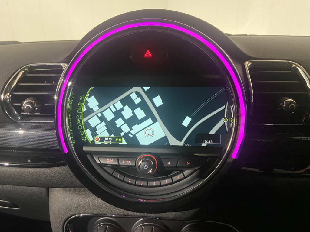 H.28(2016)年 BMW MINI ミニクラブマン クーパー