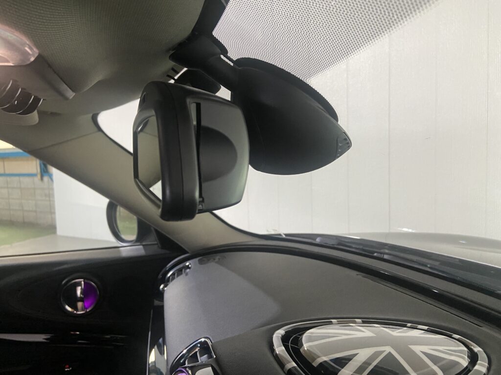 H.28(2016)年 BMW MINI ミニクラブマン クーパー