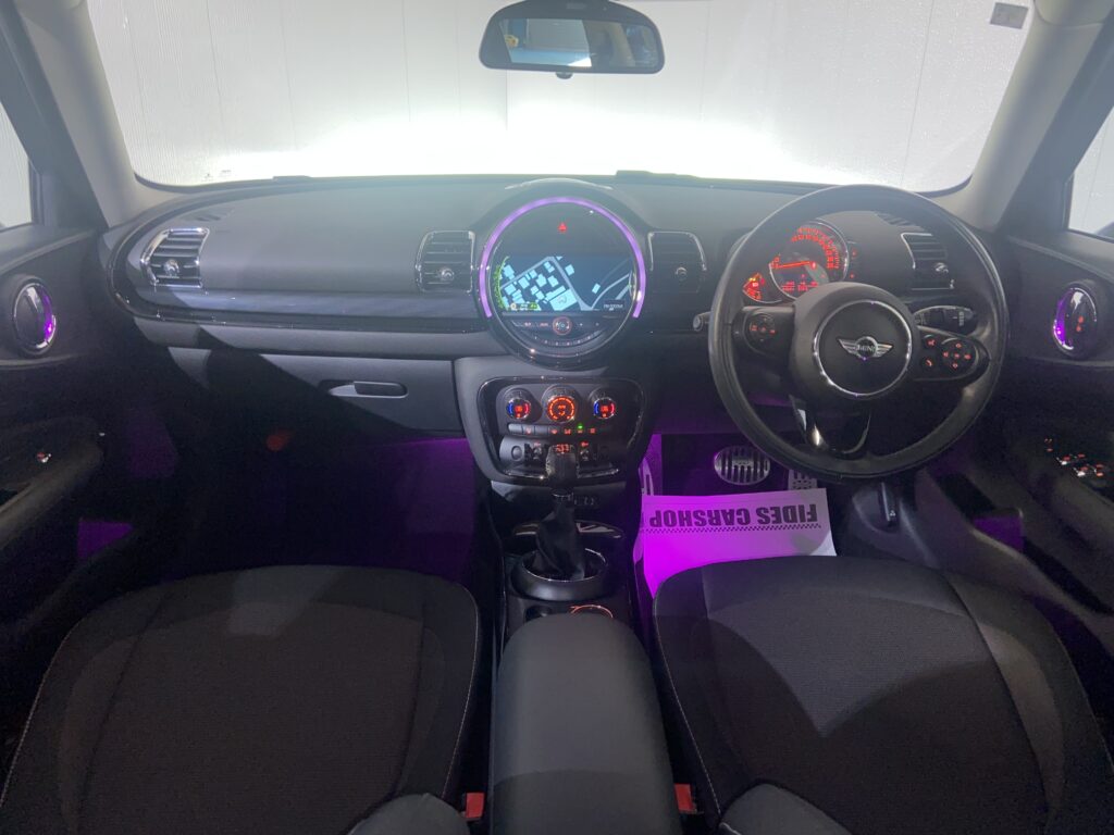H.28(2016)年 BMW MINI ミニクラブマン クーパー