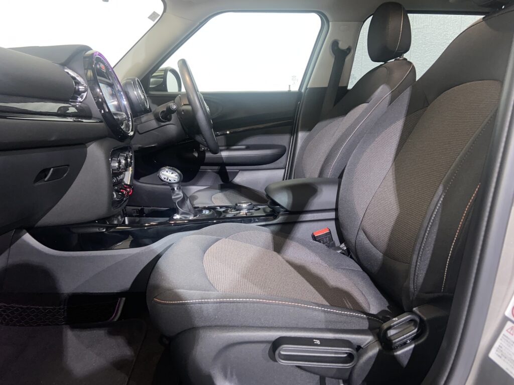 H.28(2016)年 BMW MINI ミニクラブマン クーパー