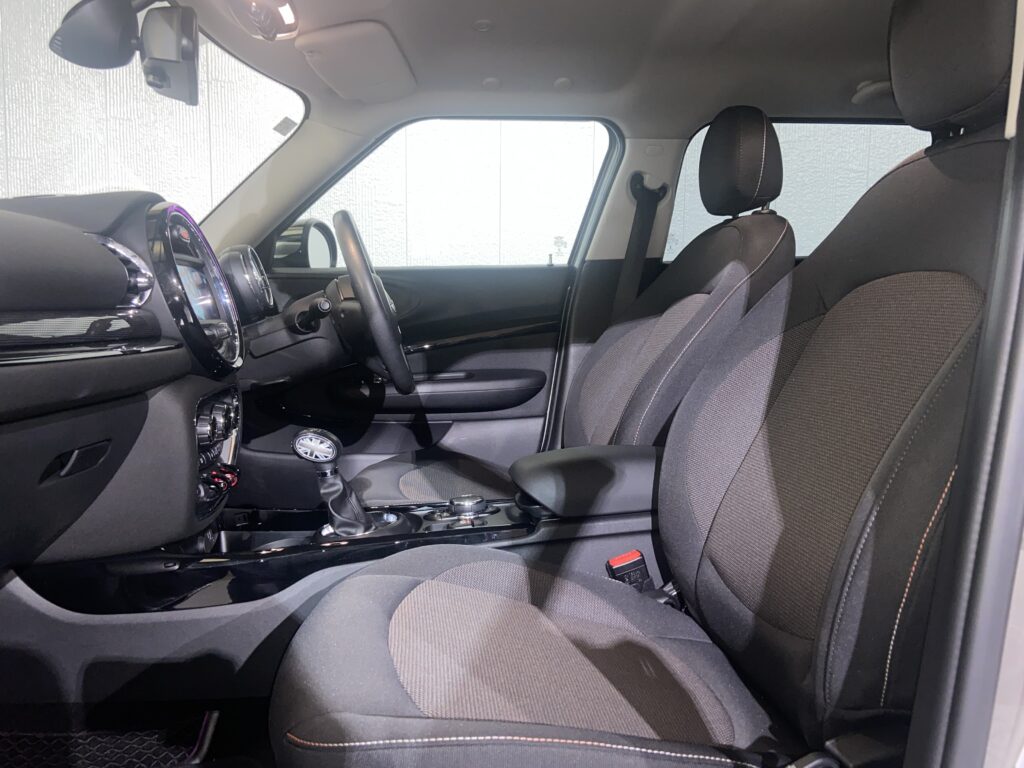 H.28(2016)年 BMW MINI ミニクラブマン クーパー