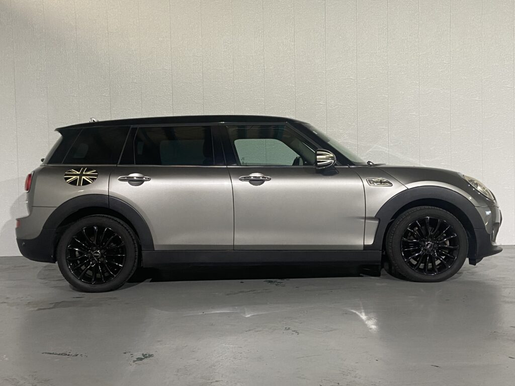 H.28(2016)年 BMW MINI ミニクラブマン クーパー
