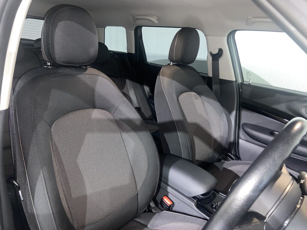 H.28(2016)年 BMW MINI ミニクラブマン クーパー