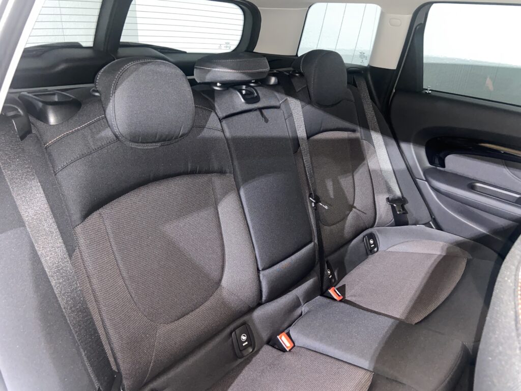 H.28(2016)年 BMW MINI ミニクラブマン クーパー